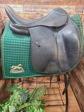 18" Smith-Worthington Stellar Dressage Saddle